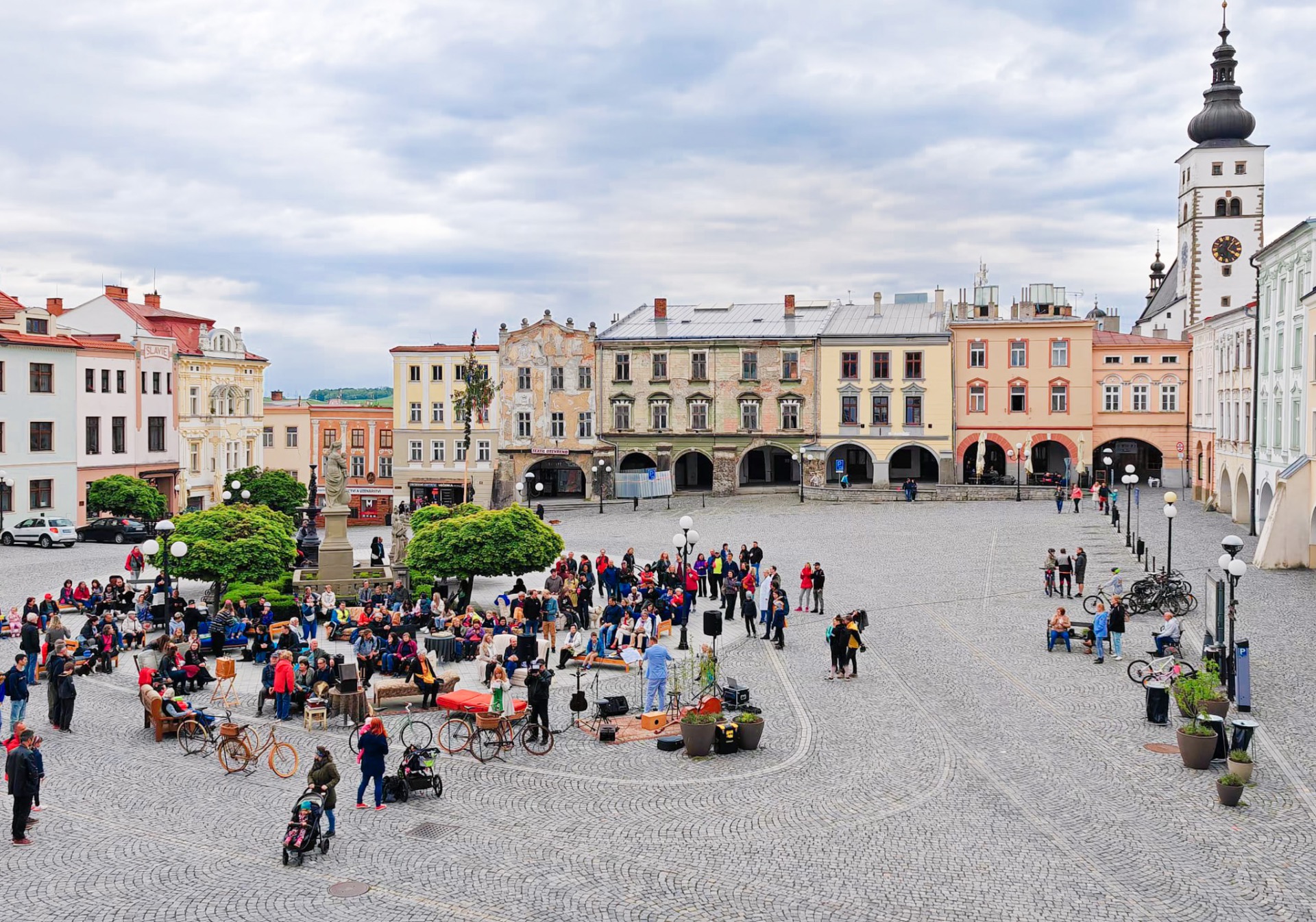 Fotografie 5 projektu NA POHOVKU / oslava narozenin Freuda